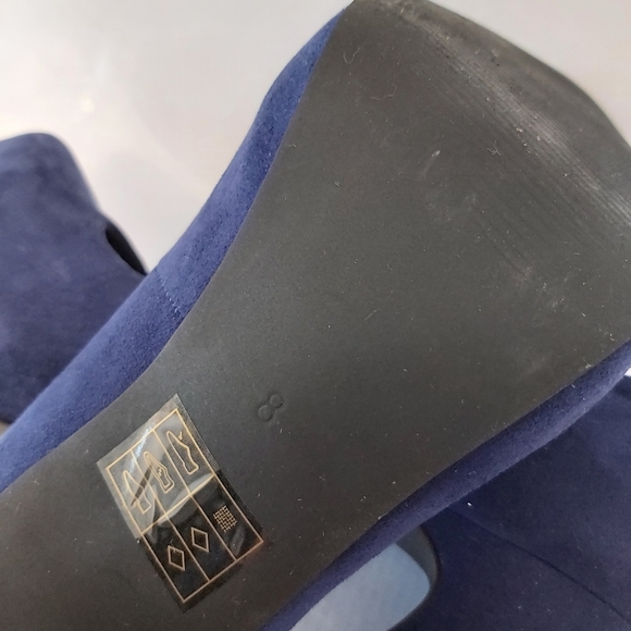 Le Chateau Purple Heels - Picture 6 of 6